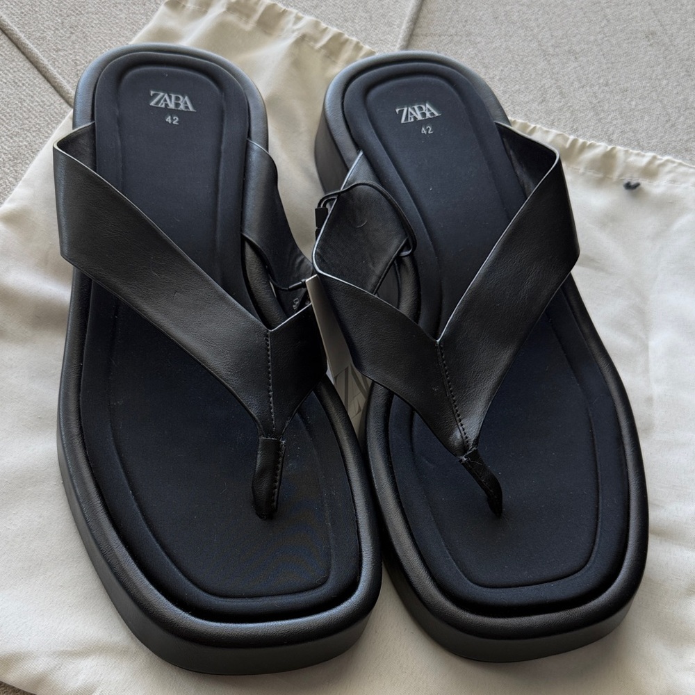 Zara Black Platform Thong Sandals with Thick Sole - Picture 3 of 5